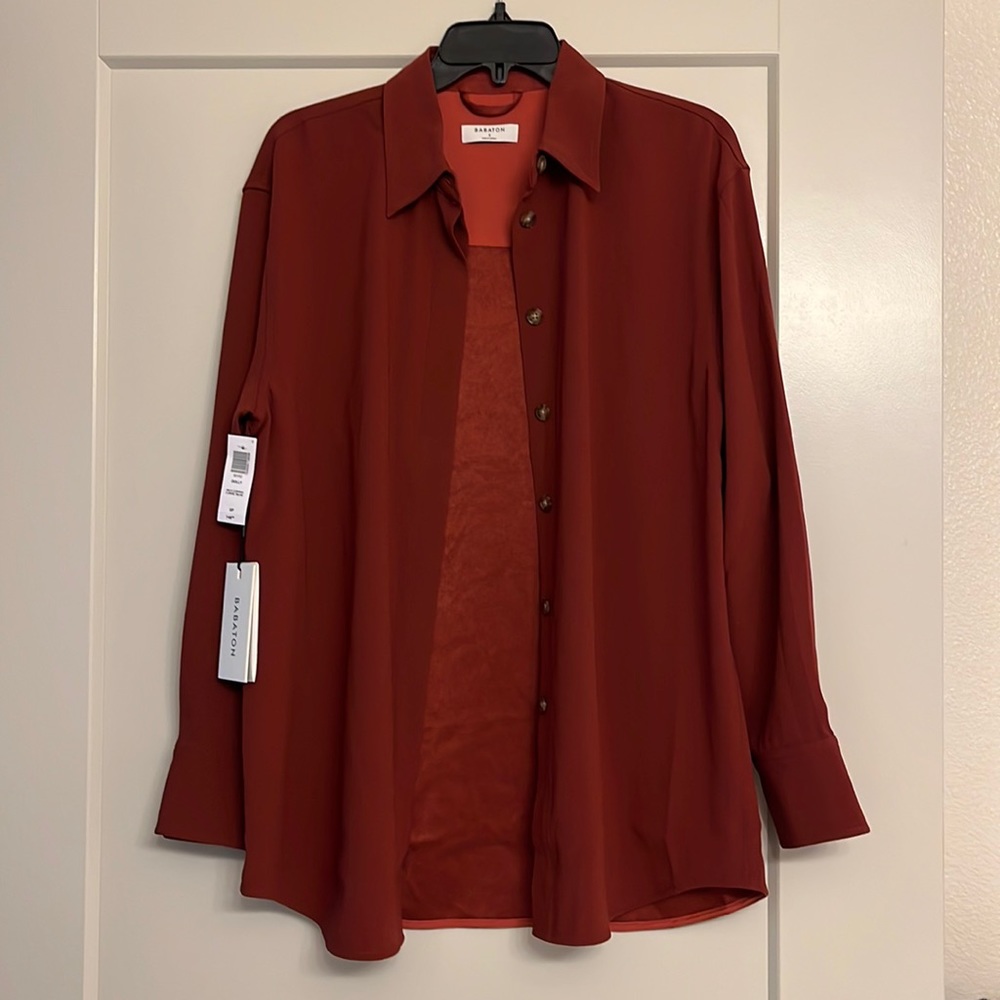 NWT Babaton Dolly Shirt Jacket Size Small (Aritzia) Rust satin button up blouse
